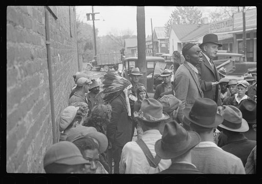 Medicine show, Huntingdon, Tennessee