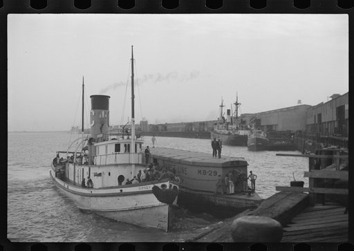 Untitled photo, possibly related to: Bringing in scabs, New Orleans, Louisiana