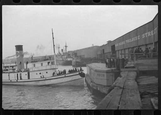 Untitled photo, possibly related to: Bringing in scabs, New Orleans, Louisiana