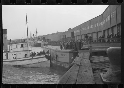 Untitled photo, possibly related to: Bringing in scabs, New Orleans, Louisiana