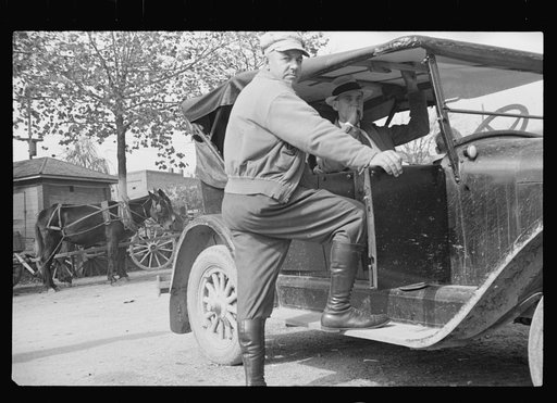 Untitled photo, possibly related to: Residents of Camden, Tennessee