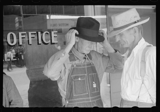 Untitled photo, possibly related to: Men loafing in Crossville, Tennessee