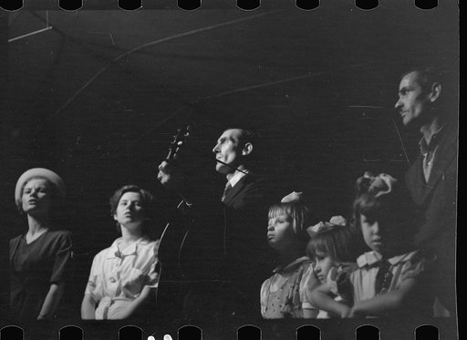 Untitled photo, possibly related to: Lovengood sisters, Asheville, North Carolina