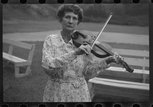 Aunt Samantha Baumgarner [i.e. Bumgarner], fiddler, banjoist, guitarist, North Carolina, Asheville