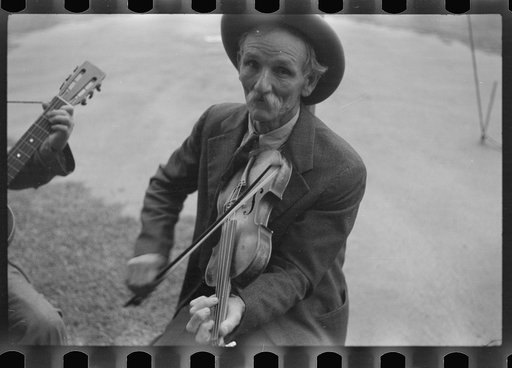 Fiddlin' Bill Hensley, mountain fiddler, Asheville, North Carolina