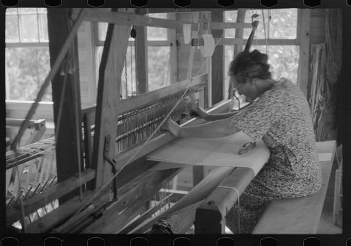 Weaving at Cumberland Homesteads, Crossville, Tennessee