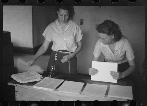 Untitled photo, possibly related to: Getting out the "homesteader," Westmoreland Homesteads, Pennsylvania