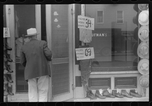Street scene, Washington Court House, Ohio (see general caption)