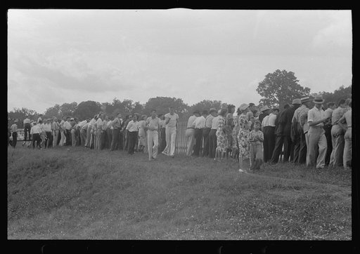 Crowd at horse race, Lancaster, Ohio