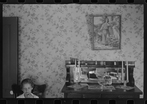 Interior scene of the Thaxton farmhouse, near Mechanicsburg, Ohio