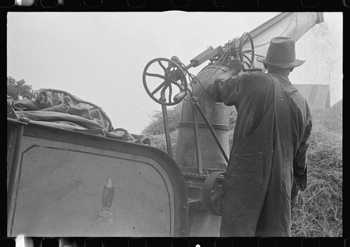 Adjusting straw stocker on grain separator, central Ohio