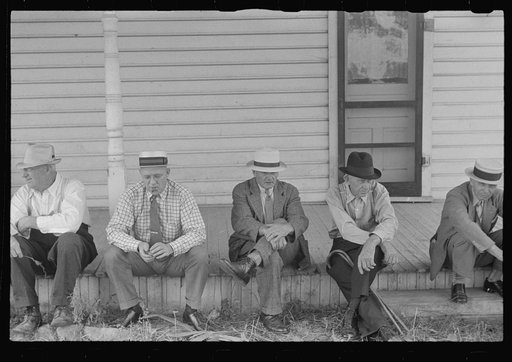 Spectators at farmland auction, New Carlisle [i.e. Marysville], Ohio