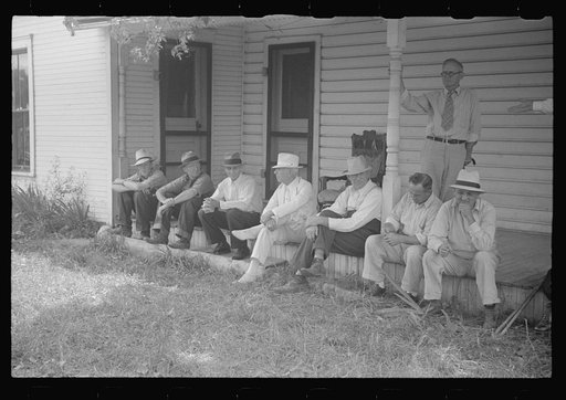Spectators at farmland auction, New Carlisle [i.e. Marysville], Ohio
