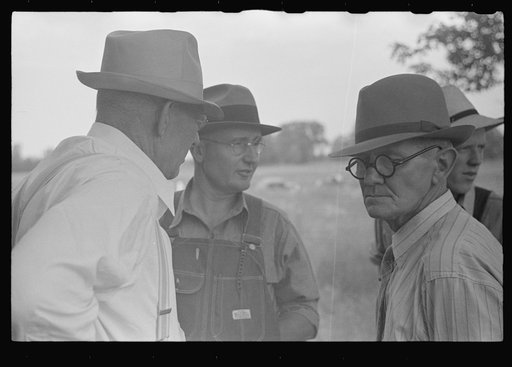 Spectators at farmland auction, New Carlisle [i.e. Marysville], Ohio