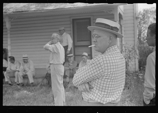 Spectators at farmland auction, New Carlisle [i.e. Marysville], Ohio