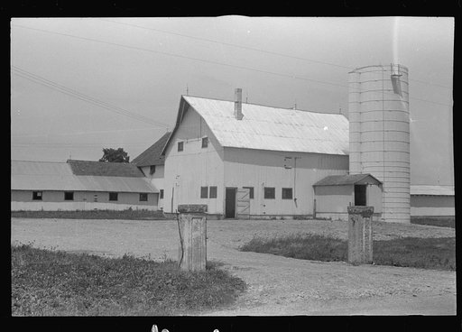 Barn and silo in central Ohio, Woodstock, Ohio (see general caption)