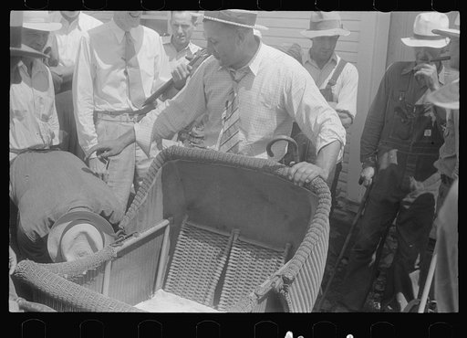 Untitled photo, possibly related to: Public auction in central Ohio