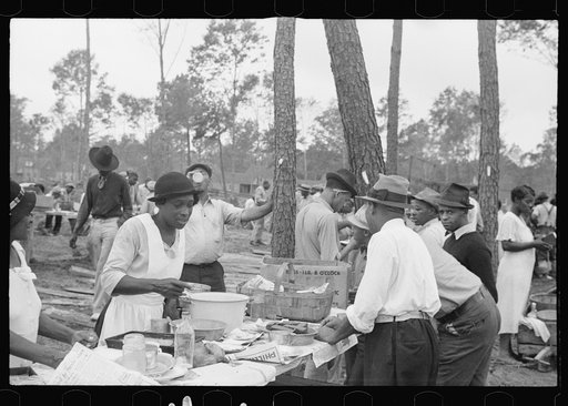 Negro workmen having lunch, Newport News Homesteads, Virginia