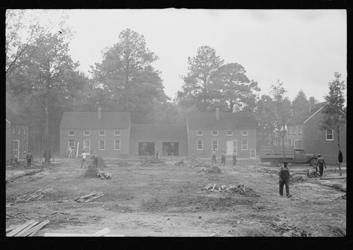 Untitled photo, possibly related to: Negro workers on Newport News Homesteads, Virginia