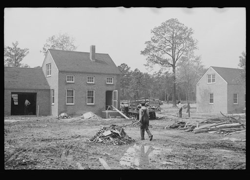 Untitled photo, possibly related to: Negro workers on Newport News Homesteads, Virginia