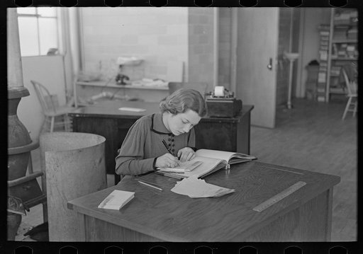 Jeannete Feinstock, clerk in the factory office, Jersey Homesteads, Hightstown, New Jersey