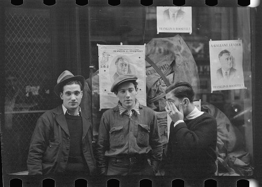 Street scene at 38th Street and 7th Avenue, New York City