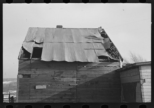 Roof of corn crib on J.E. Herbrandson's farm near Estherville, Iowa