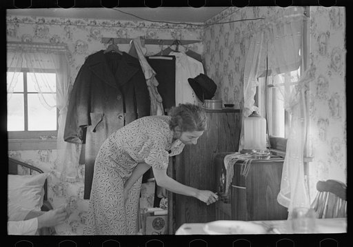 Interior of a shack in "Shantytown," Spencer, Iowa