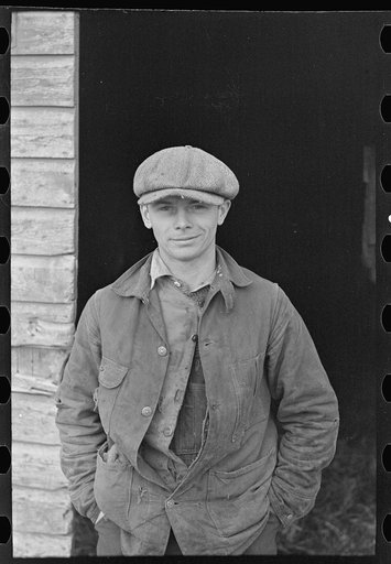 Untitled photo, possibly related to: Russell Natterstad, renter of a 320 acre farm near Estherville, Iowa