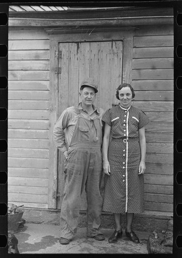 Mr. and Mrs. Roy Merriott on rented farm of 160 acres near Estherville, Iowa. Until recently owned by loan company; it has been sold to a private party. It is the third farm Merriott has lost in the past ten years