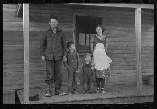 Gernie Marshall and family, near Ringgold, Iowa