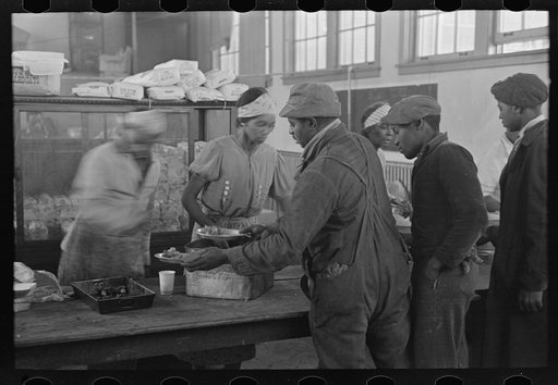 Untitled photo, possibly related to: Refugees from the flood in a schoolhouse at Sikeston, Missouri