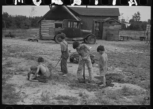 Art Simplot's children, near Black River Falls, Wisconsin