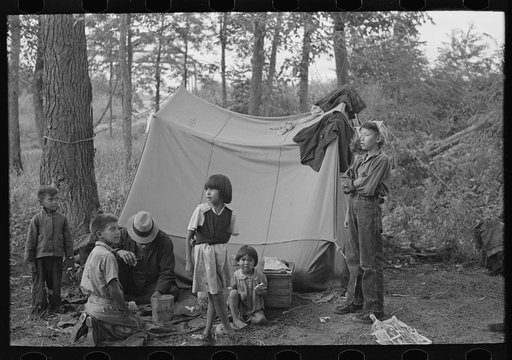 Indian family, blueberry pickers, near Little Fork, Minnesota