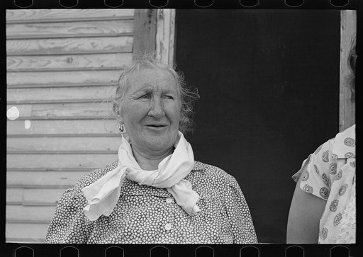 Old woman resident of Winton, Minnesota