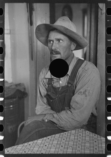 Untitled photo, possibly related to: Edwin Gorder, farmer, near Montana state line, Williams County North Dakota