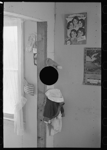 Untitled photo, possibly related to: Interior of cut-over farmhouse near Northome, Minnesota
