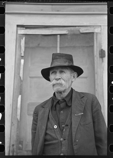 Old sheep herder, Sheridan County, Montana