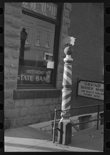 Barber pole, Williston, North Dakota