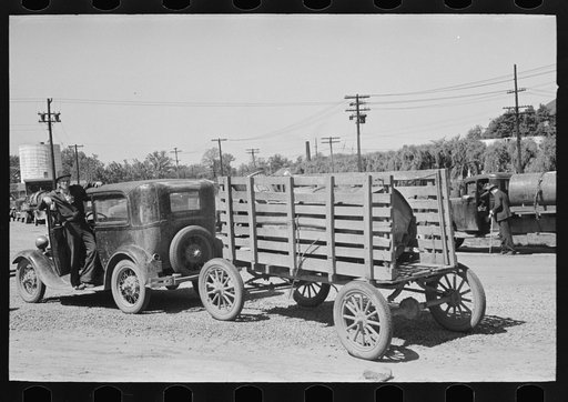 Untitled photo, possibly related to: Farmers leaving liquid feed loading station, Owensboro, Kentucky
