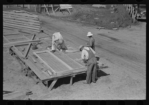 Barn plant. Panels are framed in wooden jigs simply but effectively of precut and marked pieces. Southeast Missouri Farms Project