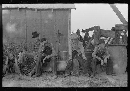 Rural people near Caruthersville, Missouri