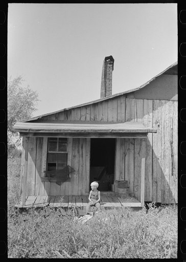 Detail of sharecroppers' cabin now occupied by squatter near Caruthersville, Missouri