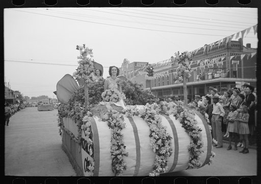Untitled photo, possibly related to: Parade of the floats, National Rice Festival, Crowley, Louisiana