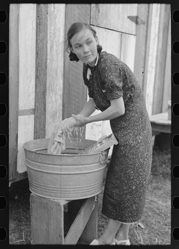 Farmer's wife washing clothes, near Morganza, Louisiana