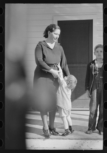 Untitled photo, possibly related to: Wife and daughter of farmer, Chicot Farms, Arkansas