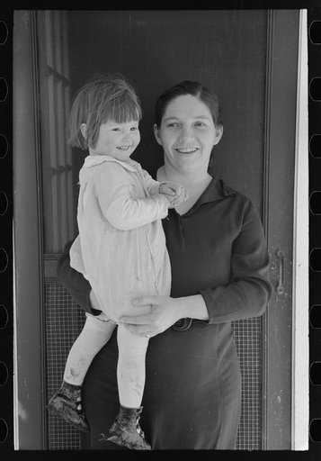 Untitled photo, possibly related to: Wife and daughter of farmer, Chicot Farms, Arkansas