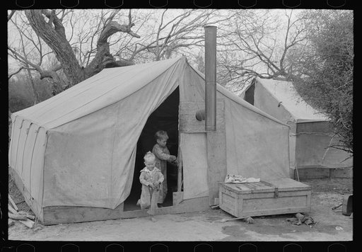 Tent home of white migrants near Harlingen, Texas