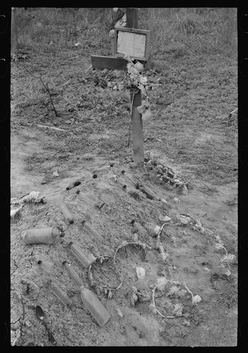 Mexican grave near Sinton, Texas