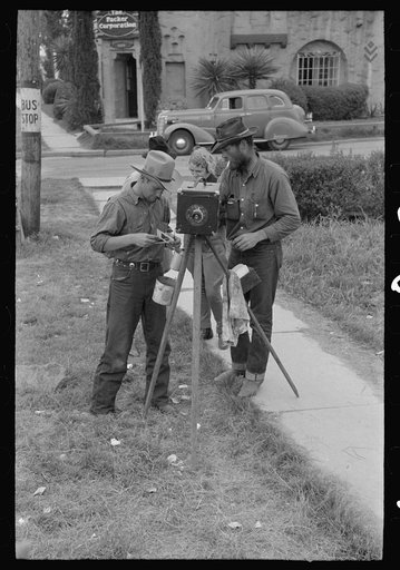 Tintype cameraman, San Antonio, Texas